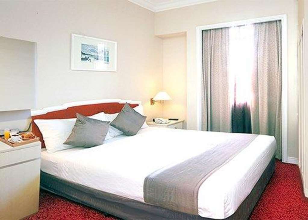 Express & Novena, An Ihg Khách sạn 4*