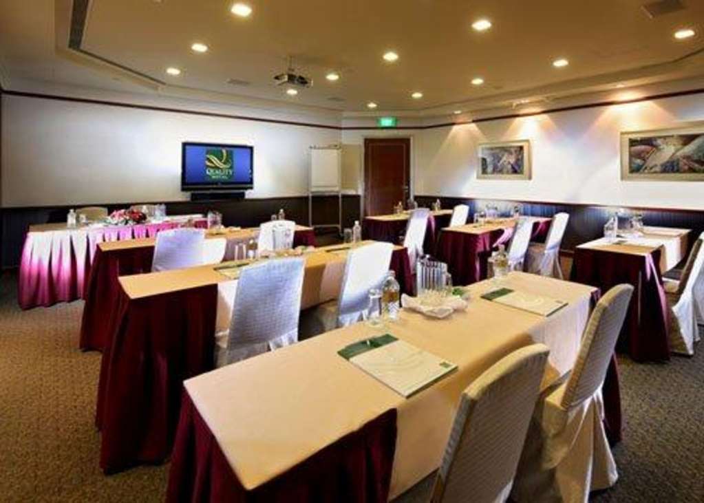Khách sạn Express & Novena, An Ihg